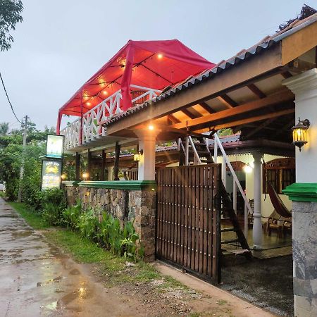 Shantha Surf Villa Weligama Exterior photo