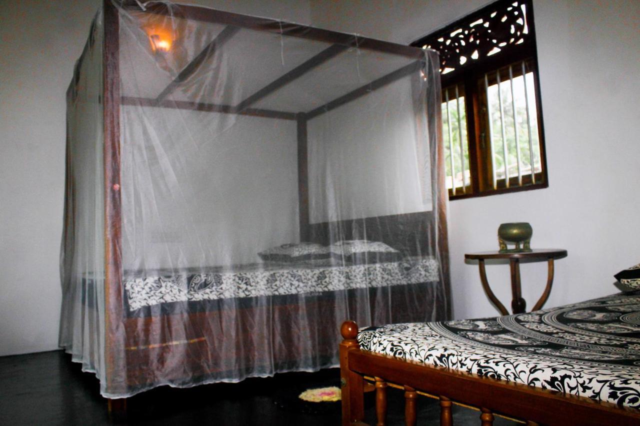 Shantha Surf Villa Weligama Exterior photo